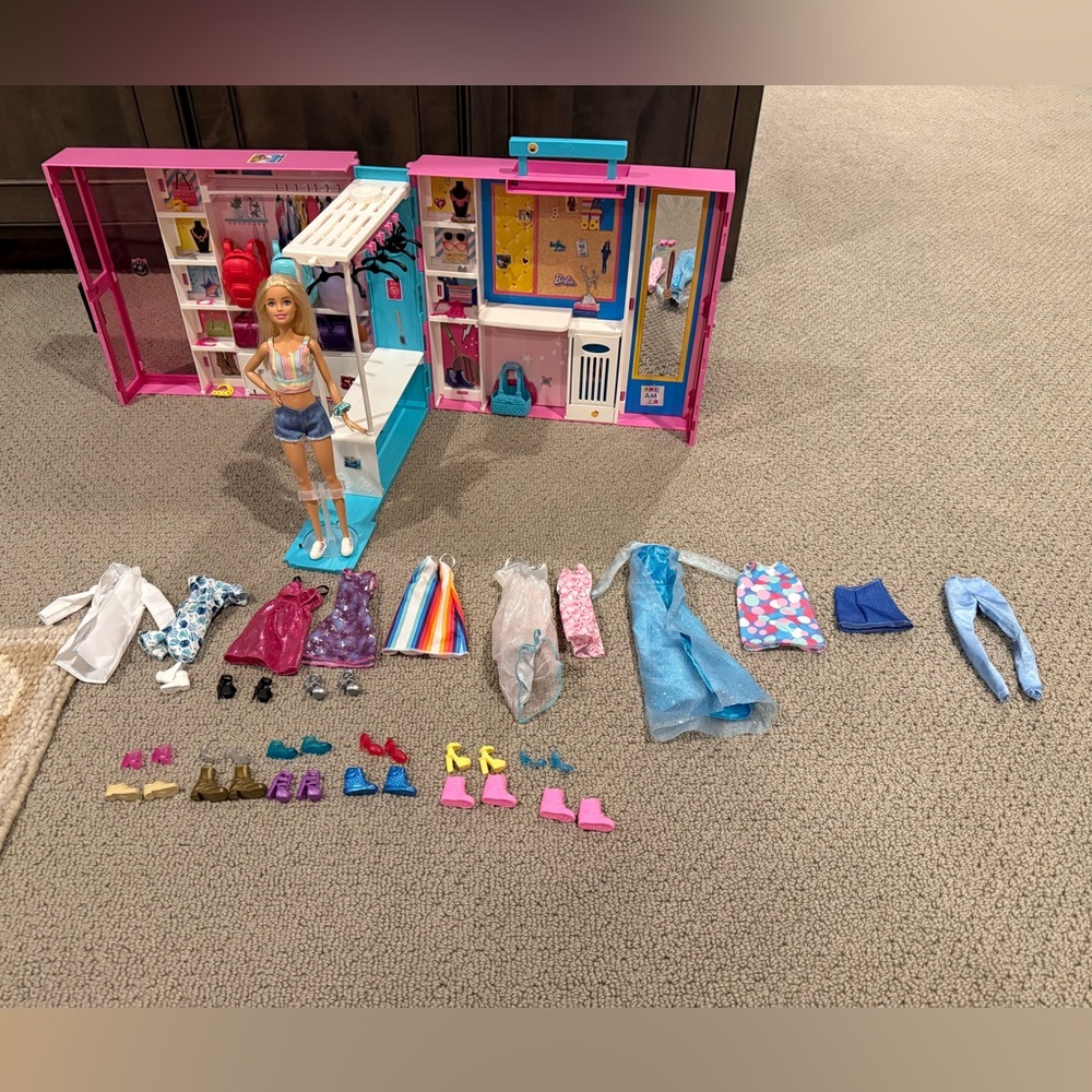 Barbie Dream Closet with clothes and bags